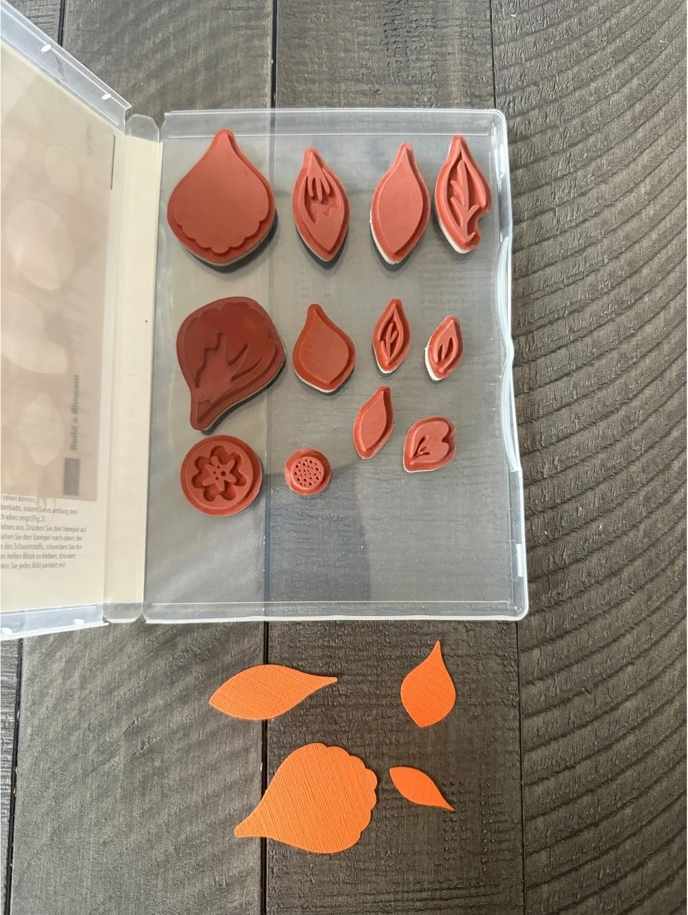 Stampin’ Up Build a Blossom stamp set with Blossom Petal shape punch